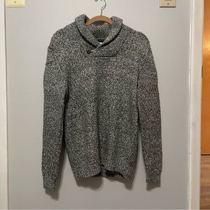 Mens Abercrombie & Fitch gray knit sweater - M